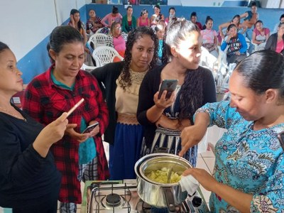 Empoderamento feminino: mulheres ribeirinhas apostam em biocosméticos